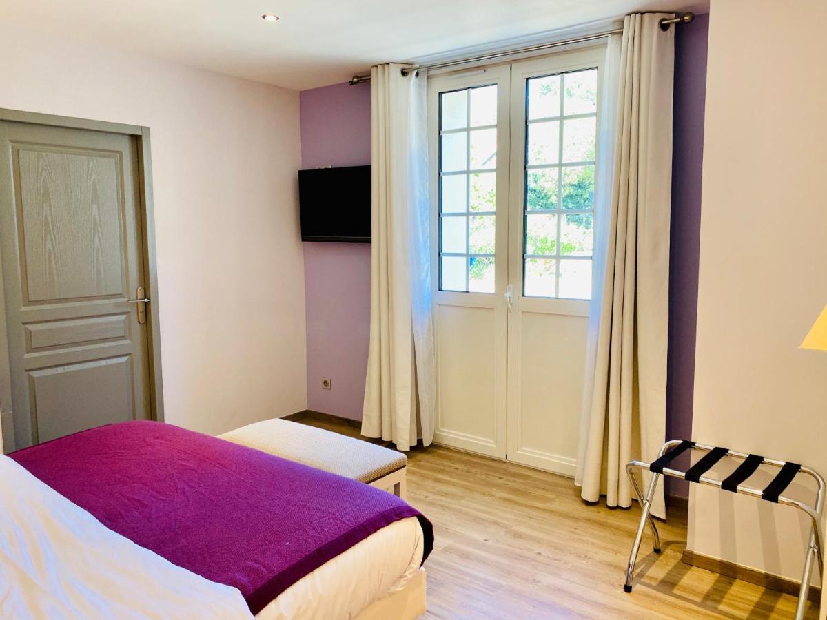 Hotel Logis Du Champ De Mars