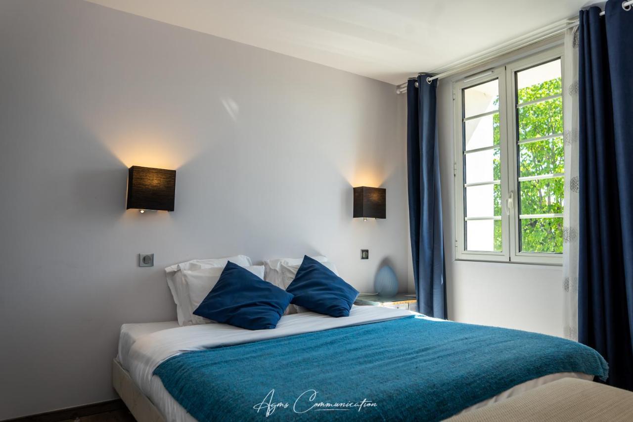 Logis Du Champ De Mars Hotel